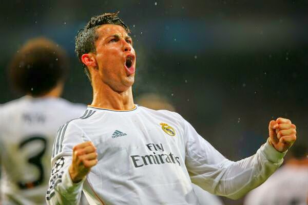 Photo of Ronaldo breaks Messi’s Champions League goals record for a season