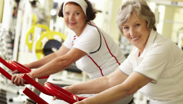 Photo of Regular workouts reduce menopause symptoms