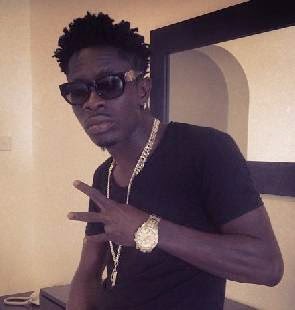 Photo of I don’t perform with a band because of Samini – Shatta Wale