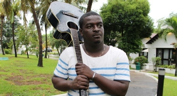 Photo of Kumi Guitar ‘Attacks’ Osofo Kyiri Abosom For Calling The CEO Of Zylofon Media An Occult