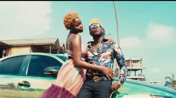 Photo of Music Video: Flowking Stone Feat. Akwaboah – Blow My Mind