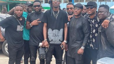 Photo of Ghanaian Musicians Join Keche Andrew To Mourn His Late Dad