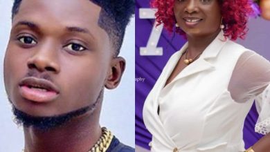 Photo of I Can’t Pay For The Sacrifice – Kuami Eugene Tells His Mother On Her Birthday
