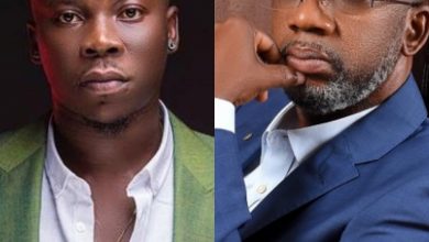 Photo of Stonebwoy Goes After Rex Omar And GHAMRO