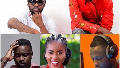 Photo of Radio Presenter Descends Heavily On Sarkodie, R2Bees And MzVee For Not Attending 2022 3Music Awards
