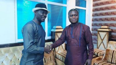 Photo of Agya Koo Finally Reunites With Movie Producer, Frank Fiifi Gharbin After 10 Years Of Beef