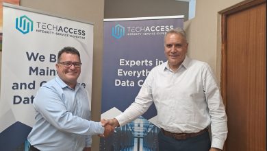Gary Chomse, Sales Manager, Vertiv Southern Africa and Glenn Holmes, Chief Executive Officer, TechAccess