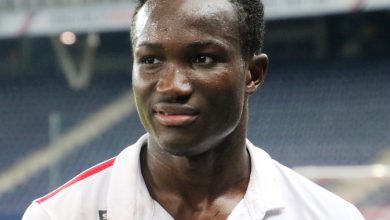 Photo of Ghanaian Footballer, Raphael Dwamena Passes On After Collapsing On A Football Pitch In Albania